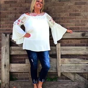 Umgee Embroidered Belle Sleeve Top